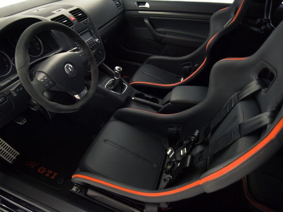  Volkswagen Golf R GTi Concept 2006 года  (фото 25 из 25)